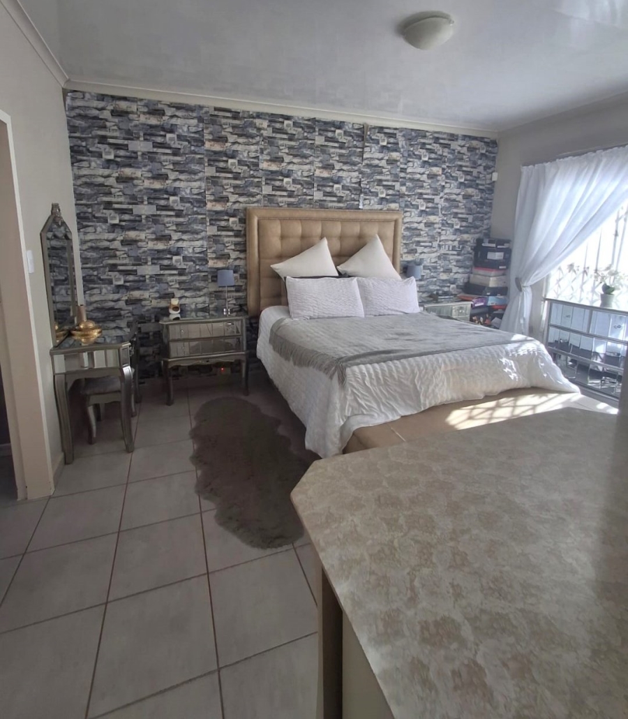 3 Bedroom Property for Sale in Flamwood North West